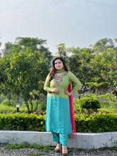 Hand embroidered shaded kurta set